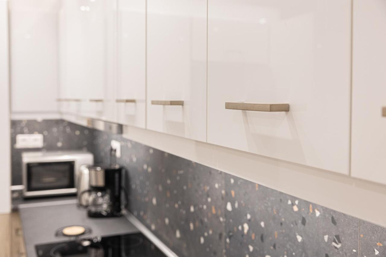Amazing Apartment Near Metro Station! Athen Exterior foto